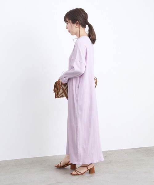 ADAM ET ROPE'（アダムエロペ）の「ベルト付きテレコワンピース（ワンピース・レディース・オフホワイト/パープル系その他・FREE）」の18枚目の写真