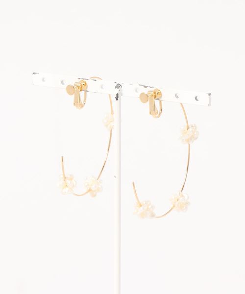 flower（フラワー）の「ペルルフープイヤリング（イヤリング・レディース・ゴールド・FREE）」の2枚目の写真