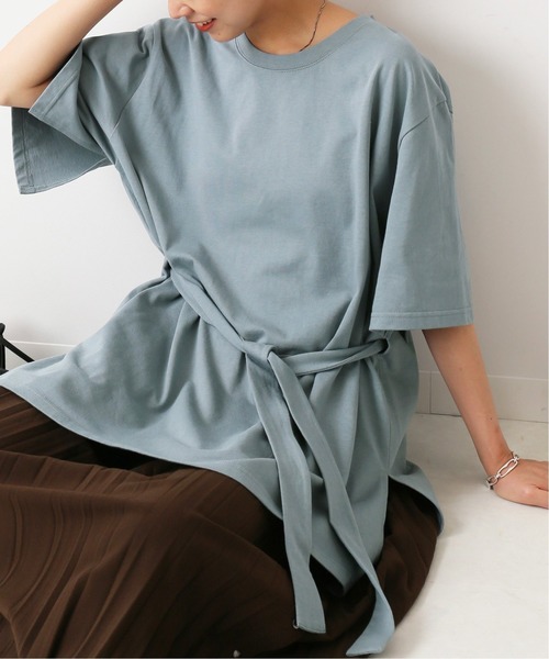 JOURNAL STANDARD relume(ジャーナルスタンダード レリューム)の「【Miho Tanaka × relume】ベルテッドスリットTシャツ◆(Tシャツ/カットソー・レディース・ブルー/ブラック・FREE)」の18枚目の写真