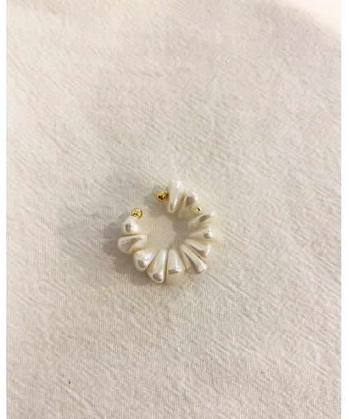 mou(モウ)の「ジグザグパールイヤーカフ(片耳用)(イヤリング・レディース・ホワイト・FREE)」の5枚目の写真