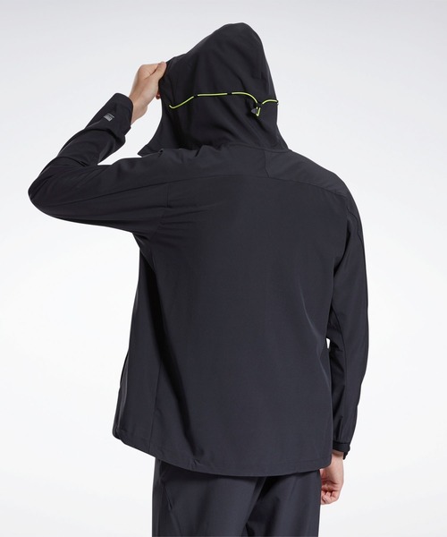 Reebok(リーボック)の「DMX DWR ウィンドブレーカー / DMX DWR Windbreaker(ナイロンジャケット・メンズ・ブラック×ブラック・SMALL/MEDIUM/LARGE/X-LARGE/XX-LARGE/XXX-LARGE)」の5枚目の写真