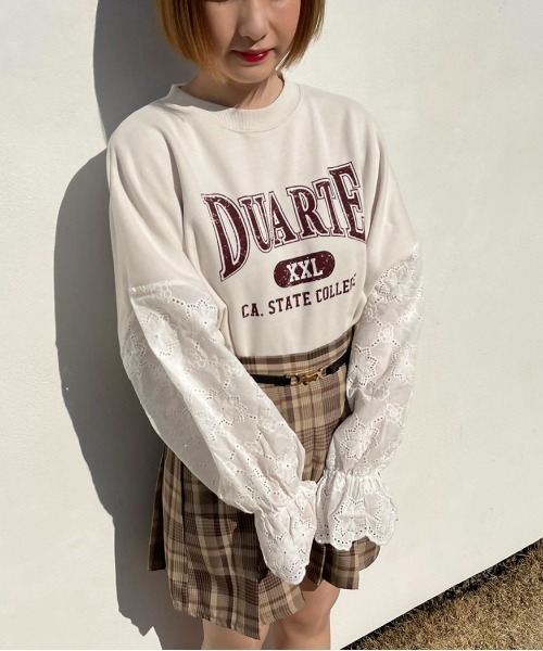 apres jour(アプレジュール)の「袖レースリメイク風スウェット【ZOZOTOWN限定アイテム】(スウェット・レディース・ラベンダー/アイボリー/ブラック/ダークブルー・X-LARGE/フリー)」の5枚目の写真