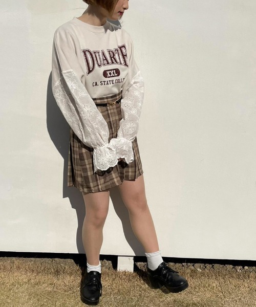 apres jour(アプレジュール)の「袖レースリメイク風スウェット【ZOZOTOWN限定アイテム】(スウェット・レディース・ラベンダー/アイボリー/ブラック/ダークブルー・X-LARGE/フリー)」の17枚目の写真