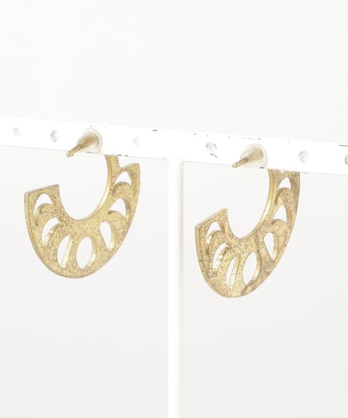 Uncut Bound（アンカットバウンド）の「【BEAUTY BYME/Art Piece】ISTANBUL Pierce（ピアス（両耳用）・レディース・ゴールド・FREE）」の2枚目の写真