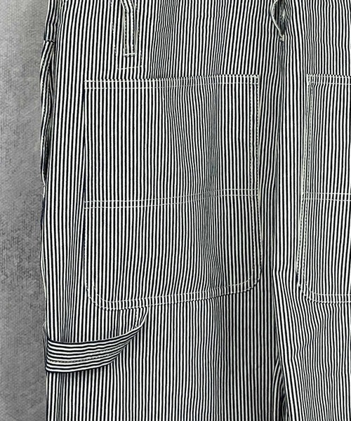 BLUE MEN TRIP（ブルーメントリップ）の「10ozデニム ワイドシルエット オーバーオール（サロペット/オーバーオール・メンズ・ブラック/インディゴブルー/キナリ/ワンウォッシュ/ケミカルウォッシュ/ストライプ・L/M/S）」の7枚目の写真