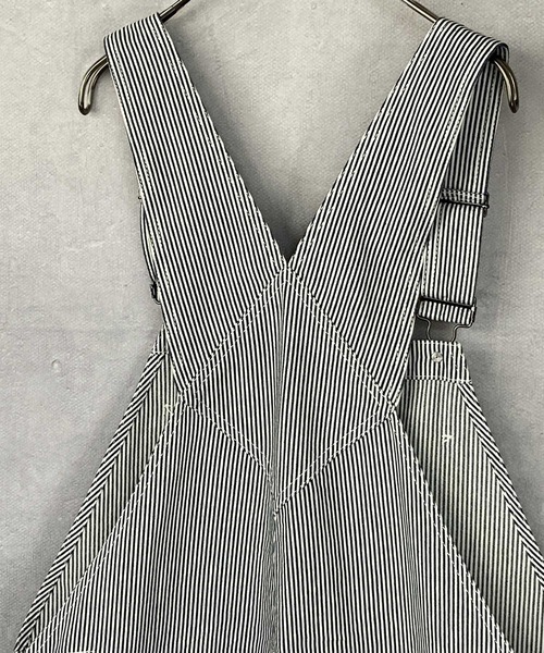 BLUE MEN TRIP（ブルーメントリップ）の「10ozデニム ワイドシルエット オーバーオール（サロペット/オーバーオール・メンズ・ブラック/インディゴブルー/キナリ/ワンウォッシュ/ケミカルウォッシュ/ストライプ・L/M/S）」の11枚目の写真