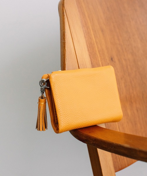 Beau're(ヴュレ)の「BEAURE ヴュレ カウレザー 二つ折り 財布(財布・レディース・スモークピンク/ホワイト/ゴールド/シルバー/ブルー系その他/サックスブルー/ブラック/グリーン/ライトイエロー/ベージュ/レンガ/ラベンダー/ダークグリーン/キャメル/カーキブラウン/オリーブ/オレンジ・FREE/SMALL)」の15枚目の写真