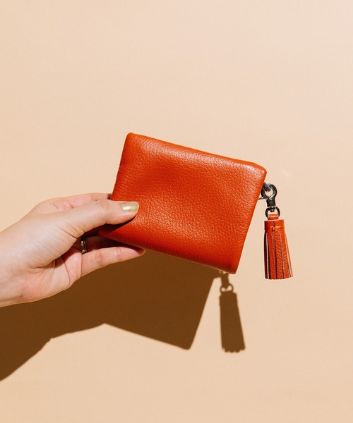 Beau're(ヴュレ)の「BEAURE ヴュレ カウレザー 二つ折り 財布(財布・レディース・スモークピンク/ホワイト/ゴールド/シルバー/ブルー系その他/サックスブルー/ブラック/グリーン/ライトイエロー/ベージュ/レンガ/ラベンダー/ダークグリーン/キャメル/カーキブラウン/オリーブ/オレンジ・FREE/SMALL)」の14枚目の写真