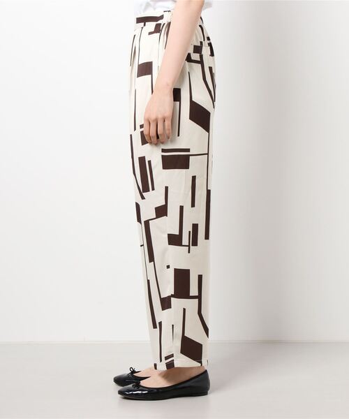 cepo（セポ）の「ジオメトリック柄パンツ（その他パンツ・レディース・ブラウン/オフホワイト・M）」の16枚目の写真