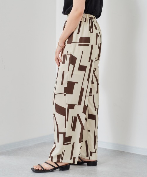 cepo（セポ）の「ジオメトリック柄パンツ（その他パンツ・レディース・ブラウン/オフホワイト・M）」の4枚目の写真