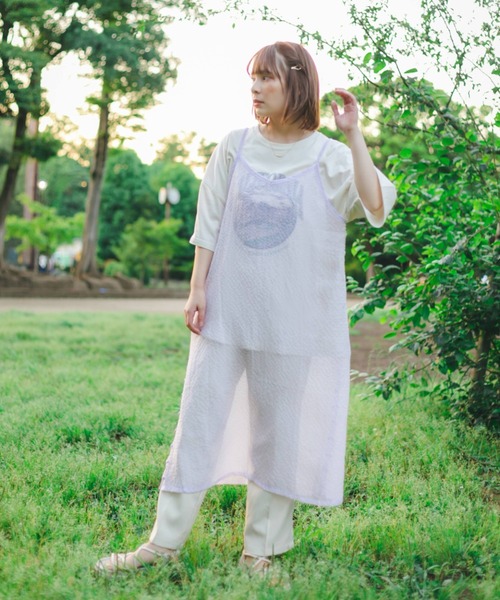 nemne store(ネンネストア)の「空をみあげるシアーキャミワンピース(ワンピース・レディース・オフホワイト/オレンジ/ライトグリーン/ラベンダー・フリー)」の3枚目の写真