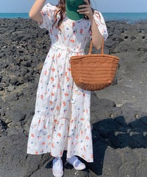 DAY CLOSET（デイ クローゼット）の「レディース 花柄ぽわん袖のティアードワンピ+ウエストマークリボン 2点セット（ワンピース）」