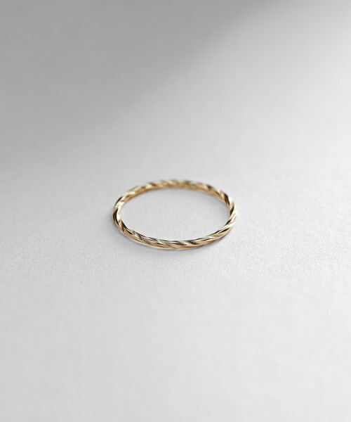 COCOSHNIK（ココシュニック）の「K10スクリュー カットリング（リング・レディース・ホワイト系その他7・10号/12号/14号）」の2枚目の写真