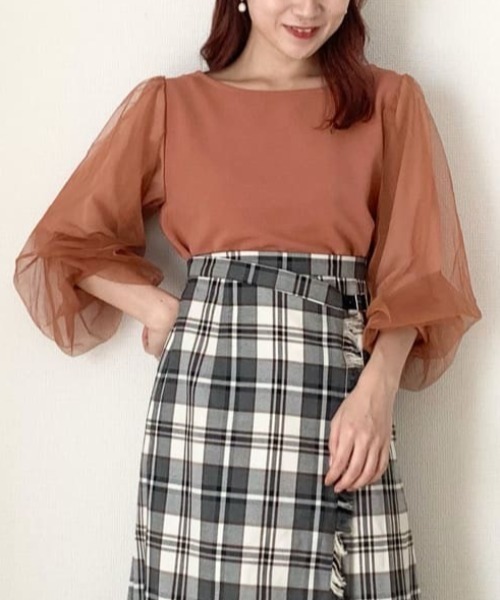 mysty woman（ミスティウーマン）の「チュールタックスリーブ7分袖プルオーバー 216454（Tシャツ/カットソー・レディース・オフホワイト/ブラック/ライトグレー/オレンジ系その他・FREE）」の4枚目の写真