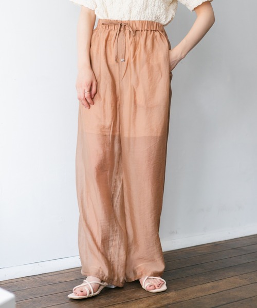 nemne store(ネンネストア)の「ひなたぼっこをするサテンパンツ(その他パンツ・レディース・ライム/キナリ/モカ・SMALL/MEDIUM)」の3枚目の写真