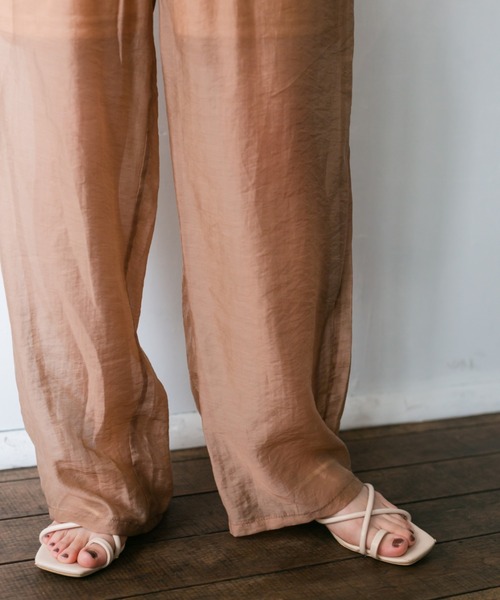 nemne store(ネンネストア)の「ひなたぼっこをするサテンパンツ(その他パンツ・レディース・ライム/キナリ/モカ・SMALL/MEDIUM)」の7枚目の写真