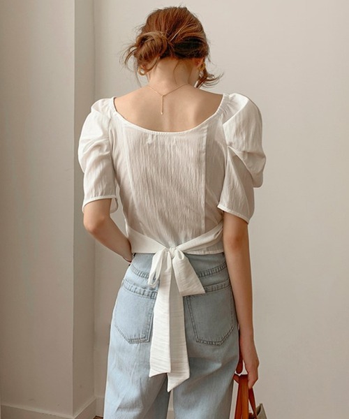Lea sienna(リーシェンナ)の「バルーンスリーブのフロントクロストップス(Tシャツ/カットソー・レディース・ホワイト/ベージュ・S/M/L)」の3枚目の写真
