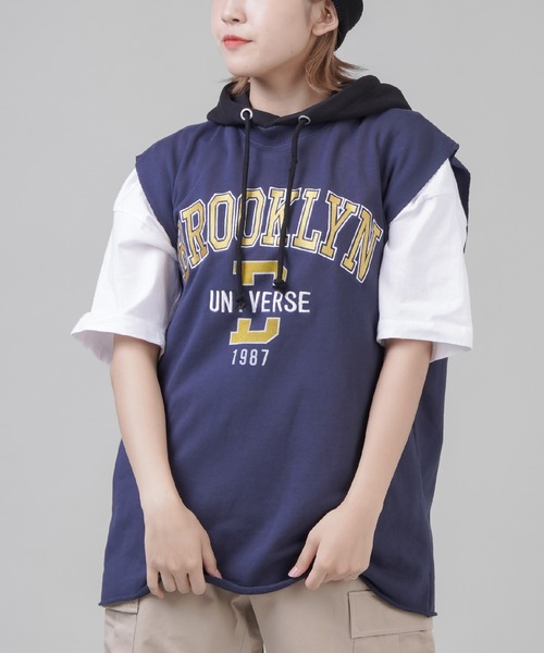 SPINNS（スピンズ）の「【ゆるシルエット】カレッジロゴ ノースリーブスウェットベスト（ベスト・レディース・スミクロ/ネイビー/ダークグリーン・ONESIZE）」の6枚目の写真