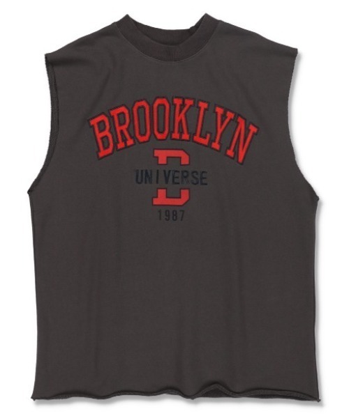 SPINNS（スピンズ）の「【ゆるシルエット】カレッジロゴ ノースリーブスウェットベスト（ベスト・レディース・スミクロ/ネイビー/ダークグリーン・ONESIZE）」の11枚目の写真