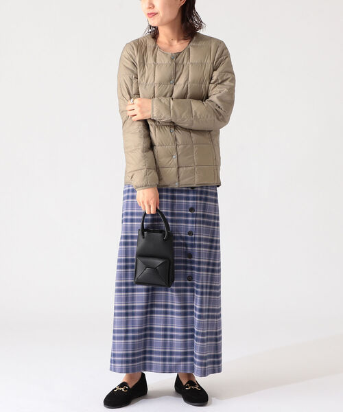 B:MING by BEAMS(ビーミングバイビームス)の「TAION / インナー ダウン 21AW(ダウンジャケット/コート・レディース・ブラック/チャコールグレー/カーキ・LARGE/SMALL/MEDIUM)」の8枚目の写真