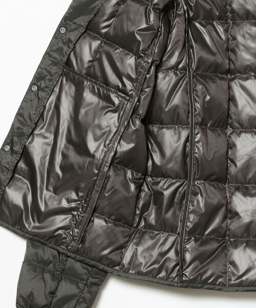B:MING by BEAMS(ビーミングバイビームス)の「TAION / インナー ダウン 21AW(ダウンジャケット/コート・レディース・ブラック/チャコールグレー/カーキ・LARGE/SMALL/MEDIUM)」の18枚目の写真
