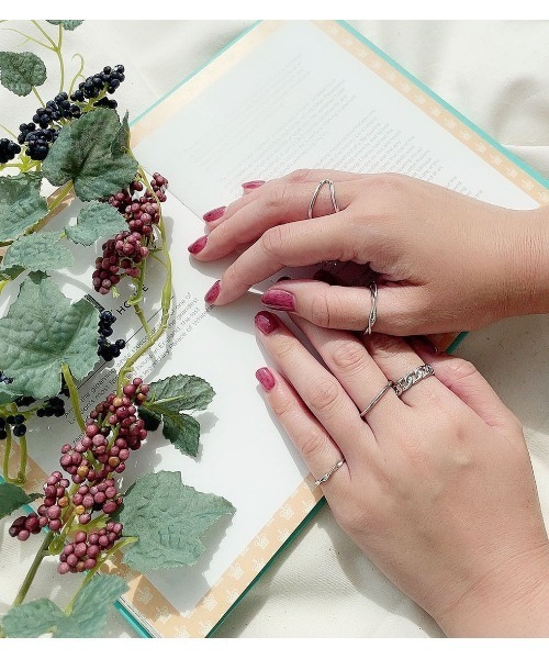 PairPair(ペアペア)の「デザインリングSET(リング・レディース・シルバー/ゴールド・FREE)」の1枚目の写真