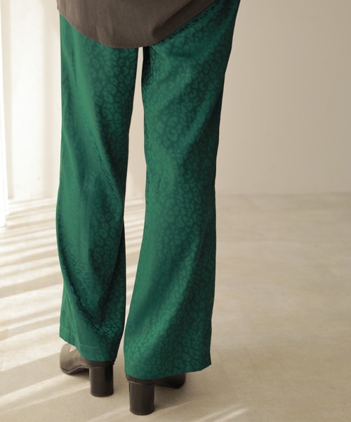 ReNorm（リノーム）の「レオパードサテンフレアパンツ（その他パンツ・レディース・グリーン/ブラック・M/S）」の16枚目の写真