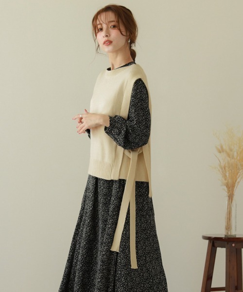 SUGAR BISKET(シュガービスケット)の「サイドリボンニットベスト(ベスト・レディース・ベージュ/ブラック/ブラウン/アイボリー・フリー)」の8枚目の写真