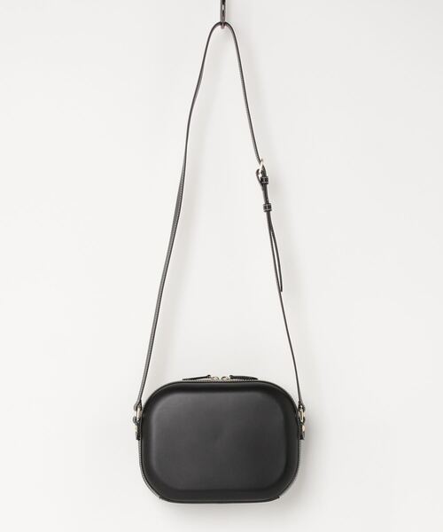 A.P.C.(アーペーセー)の「アーペーセー アンブル ショルダーバッグ A.P.C. AMBRE CROSS BODY BAG(ショルダーバッグ・レディース・ブラック・FREE)」の4枚目の写真