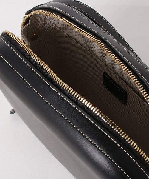 A.P.C.(アーペーセー)の「アーペーセー アンブル ショルダーバッグ A.P.C. AMBRE CROSS BODY BAG(ショルダーバッグ・レディース・ブラック・FREE)」の5枚目の写真