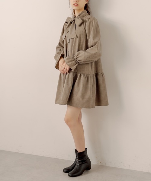 OLIVE des OLIVE（オリーブデオリーブ）の「ボウタイ長そでチュニックワンピース（ワンピース・レディース・ブラック/ブラウン/オフホワイト・FREE）」の8枚目の写真