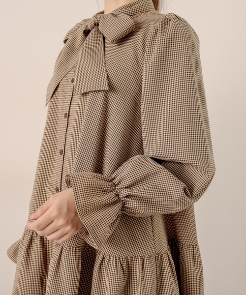 OLIVE des OLIVE（オリーブデオリーブ）の「ボウタイ長そでチュニックワンピース（ワンピース・レディース・ブラック/ブラウン/オフホワイト・FREE）」の13枚目の写真