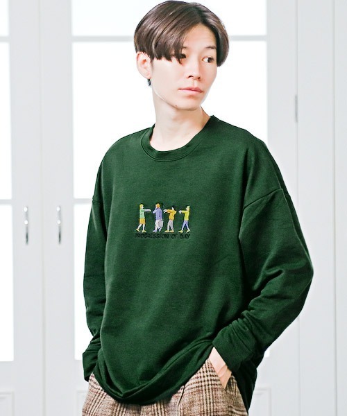 LUXSTYLE（ラグスタイル）の「イラスト刺繍スウェットビッグトレーナー（スウェット・メンズ・ベージュ/ブラック/グリーン/ホワイト・L/M）」の4枚目の写真