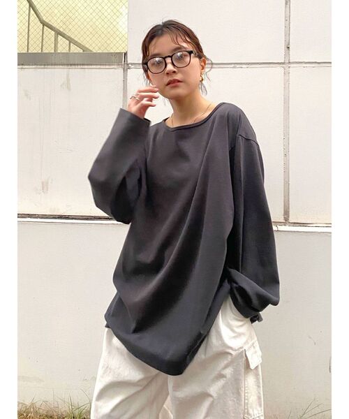 Ungrid（アングリッド）の「ボートネックロングスリーブTee（Tシャツ/カットソー・レディース・オフホワイト/チャコールグレー・FREE）」の9枚目の写真