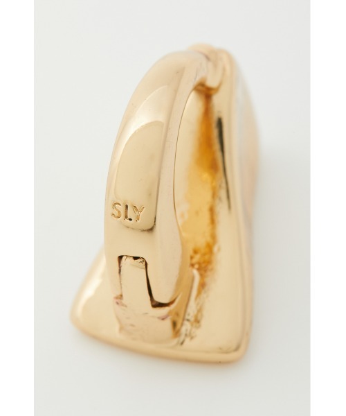 SLY（スライ）の「MODERN METAL EARCUFF メタル イヤーカフ（イヤーカフ・レディース・シルバー/ゴールド・FREE）」の15枚目の写真
