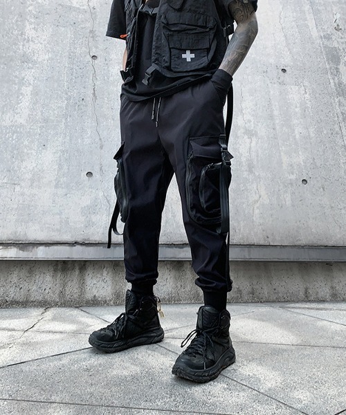 NEW GENTLEMAN（ニュージェントルマン）の「ベルトポケット カーゴパンツ（カーゴパンツ・メンズ・ブラック・M/L）」の10枚目の写真