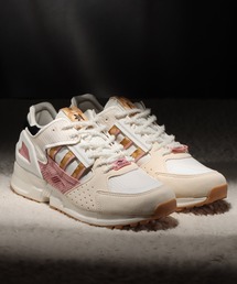 adidas（アディダス）の「adidas DISNEY ZX 10,000 C W