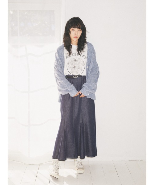 earth music&ecology(アースミュージックアンドエコロジー)の「デニム見えローゲージニットカーディガン*(カーディガン/ボレロ・レディース・オフホワイト/ダークブルー・FREE)」の21枚目の写真
