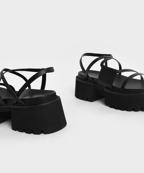 CHARLES & KEITH（チャールズ & キース）の「【販売終了】ナディン ストラッピープラットフォームサンダル / Nadine Strappy Platform Sandals（サンダル・レディース・ホワイト/ブラック/オレンジ/ブルー・22.5cm/23cm/23.5cm/24.5cm/25cm/25.5cm）」の11枚目の写真