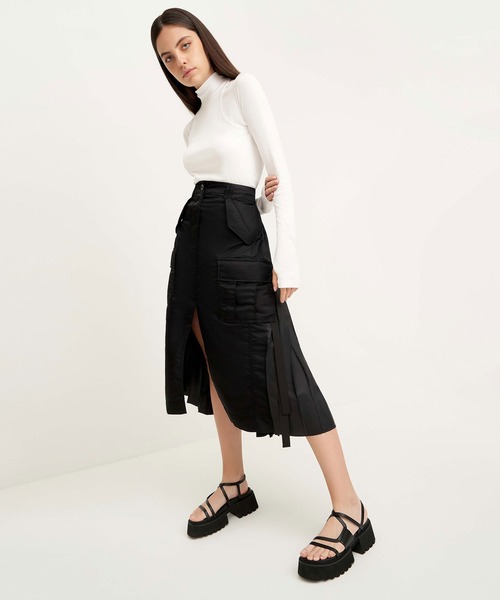 CHARLES & KEITH（チャールズ & キース）の「【販売終了】ナディン ストラッピープラットフォームサンダル / Nadine Strappy Platform Sandals（サンダル・レディース・ホワイト/ブラック/オレンジ/ブルー・22.5cm/23cm/23.5cm/24.5cm/25cm/25.5cm）」の8枚目の写真