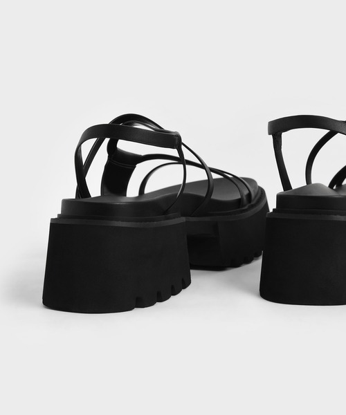 CHARLES & KEITH（チャールズ & キース）の「【販売終了】ナディン ストラッピープラットフォームサンダル / Nadine Strappy Platform Sandals（サンダル・レディース・ホワイト/ブラック/オレンジ/ブルー・22.5cm/23cm/23.5cm/24.5cm/25cm/25.5cm）」の14枚目の写真
