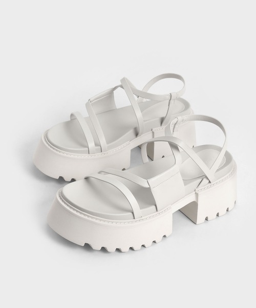 CHARLES & KEITH（チャールズ & キース）の「【販売終了】ナディン ストラッピープラットフォームサンダル / Nadine Strappy Platform Sandals（サンダル・レディース・ホワイト/ブラック/オレンジ/ブルー・22.5cm/23cm/23.5cm/24.5cm/25cm/25.5cm）」の7枚目の写真