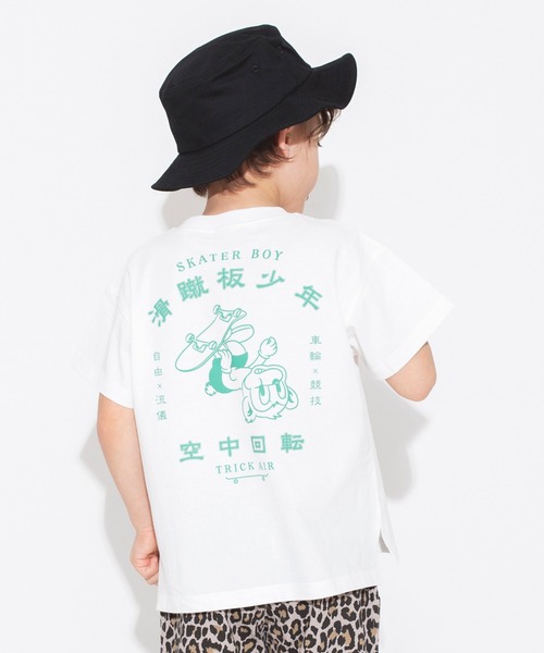 BRANSHES（ブランシェス）の「【bコレ / 綿100％】グラフィック半袖Tシャツ（Tシャツ/カットソー・キッズ・ブラック/グリーン/ライトグレー/オフホワイト/イエロー/チャコールグレー/アイボリー/ベージュ/ライトグリーン/サックスブルー・140/100/90/110/130/120/150）」の2枚目の写真