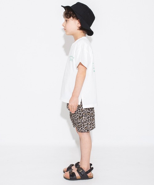 BRANSHES（ブランシェス）の「【bコレ / 綿100％】グラフィック半袖Tシャツ（Tシャツ/カットソー・キッズ・ブラック/グリーン/ライトグレー/オフホワイト/イエロー/チャコールグレー/アイボリー/ベージュ/ライトグリーン/サックスブルー・140/100/90/110/130/120/150）」の13枚目の写真