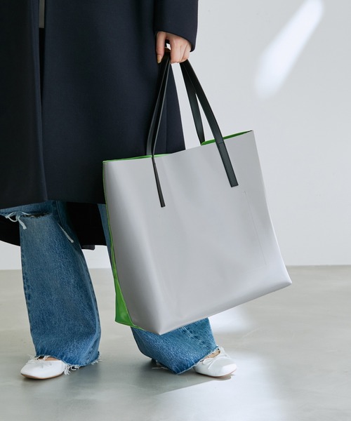 ADAM ET ROPE'（アダムエロペ）の「【A4対応・晴雨兼用】PVCカラートートバッグ（トートバッグ・レディース・ダークブラウン/ピンク/グリーン・FREE）」の22枚目の写真