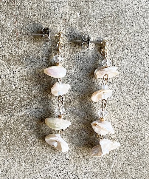 Zoule（ゾーラ）の「Zouleゾーラ ：natural pearl station ピアス　淡水パール ステーションピアス（ピアス（両耳用）・レディース・ホワイト/ベージュ・FREE）」の3枚目の写真