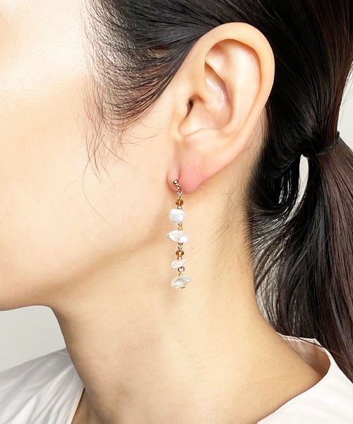 Zoule（ゾーラ）の「Zouleゾーラ ：natural pearl station ピアス　淡水パール ステーションピアス（ピアス（両耳用）・レディース・ホワイト/ベージュ・FREE）」の8枚目の写真