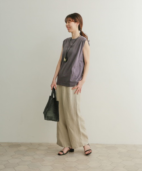 URBAN RESEARCH DOORS(アーバンリサーチドアーズ)の「USAコットンノースリーブカットソー(Tシャツ/カットソー・レディース・パープル/オリーブ/ブラック・MEDIUM)」の4枚目の写真