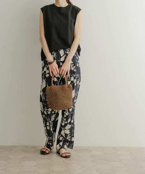 URBAN RESEARCH DOORS(アーバンリサーチドアーズ)の「USAコットンノースリーブカットソー(Tシャツ/カットソー・レディース・パープル/オリーブ/ブラック・MEDIUM)」の10枚目の写真