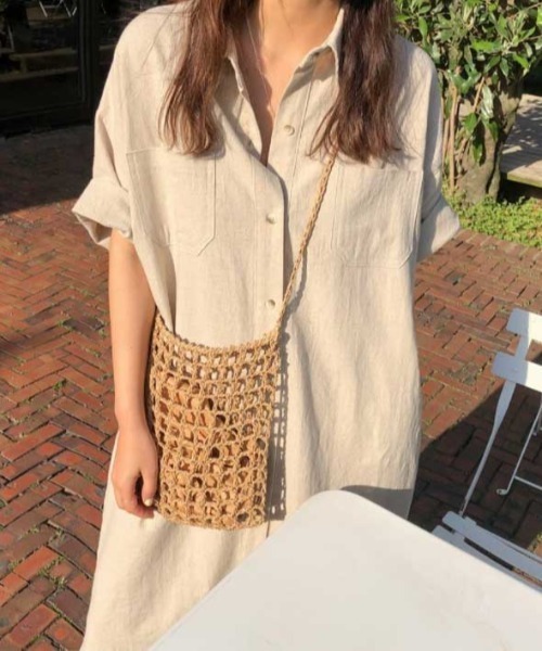 Vipoa（ヴィポア）の「ロングシャツサマーワンピース（シャツワンピース・レディース・チャコールグレー/ライトグリーン/アイボリー・FREE）」の5枚目の写真